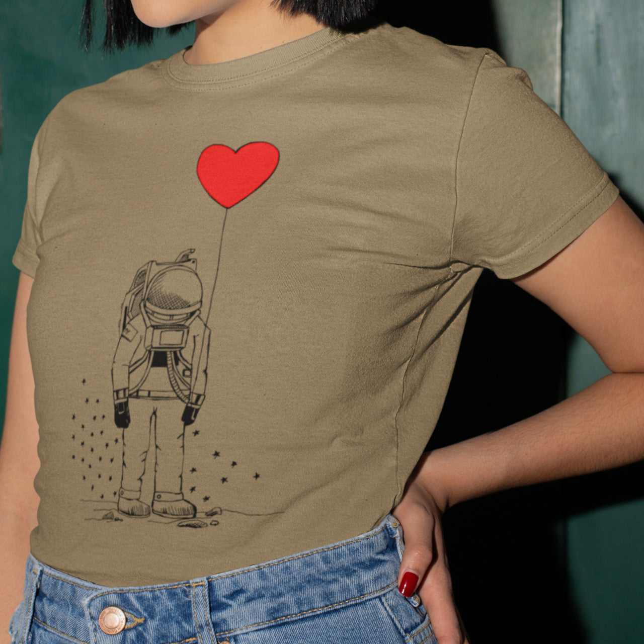 Khaki T-shirt Spaceman with heart