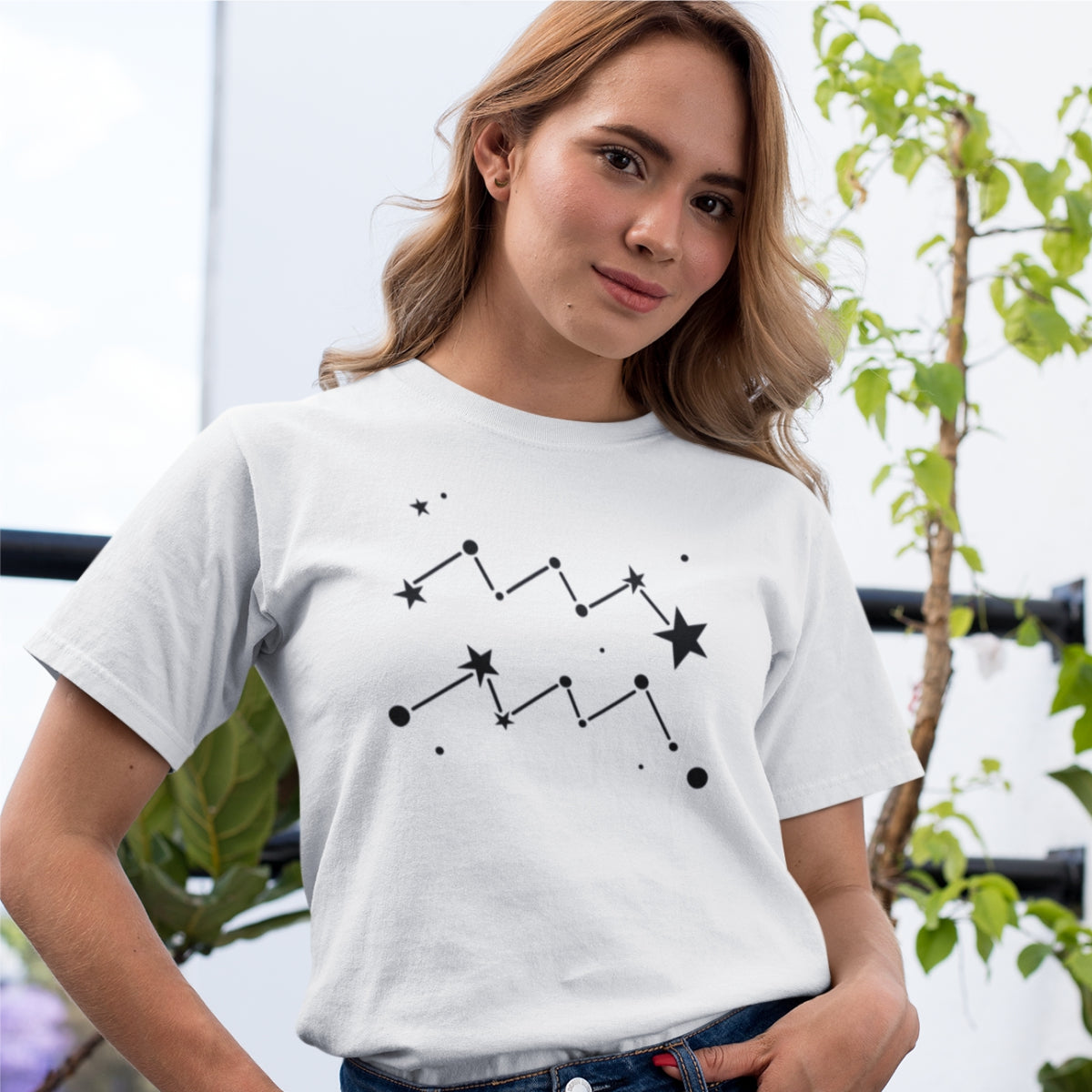 White T-shirt Zodiac Aquarius